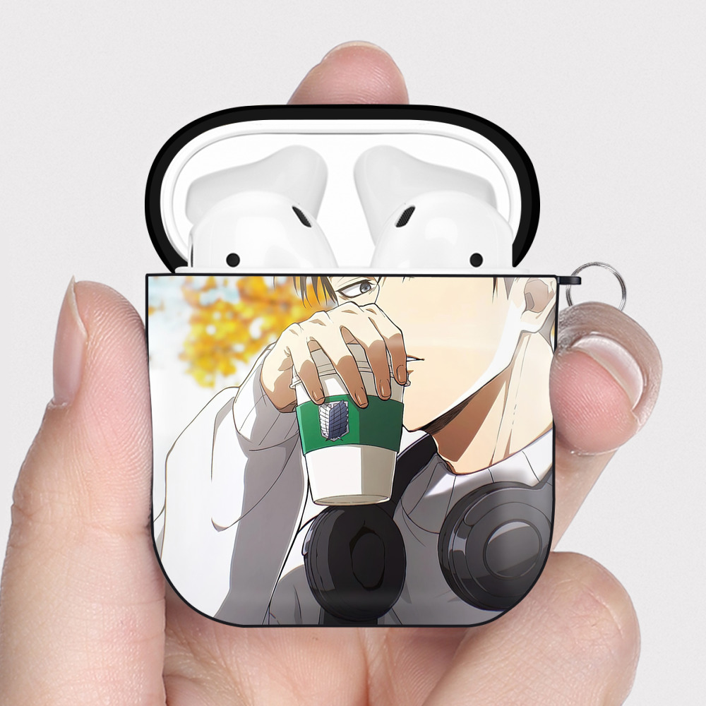 （画像用） 進撃の巨人 Attack on Titan AirPods 第2世代保護ケース ハードシェル ブラック 耐衝撃・防指紋・カラビナ付き