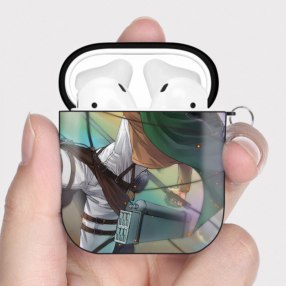 （画像用） 進撃の巨人 Attack on Titan AirPods 第2世代保護ケース ハードシェル ブラック 耐衝撃・防指紋・カラビナ付き