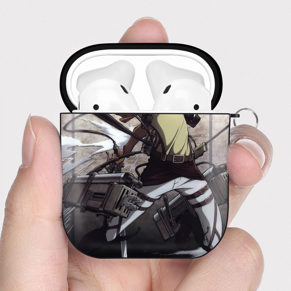 （画像用） 進撃の巨人 Attack on Titan AirPods 第2世代保護ケース ハードシェル ブラック 耐衝撃・防指紋・カラビナ付き