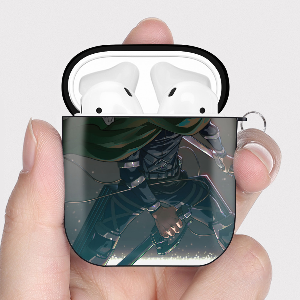 （画像用） 進撃の巨人 Attack on Titan AirPods 第2世代保護ケース ハードシェル ブラック 耐衝撃・防指紋・カラビナ付き