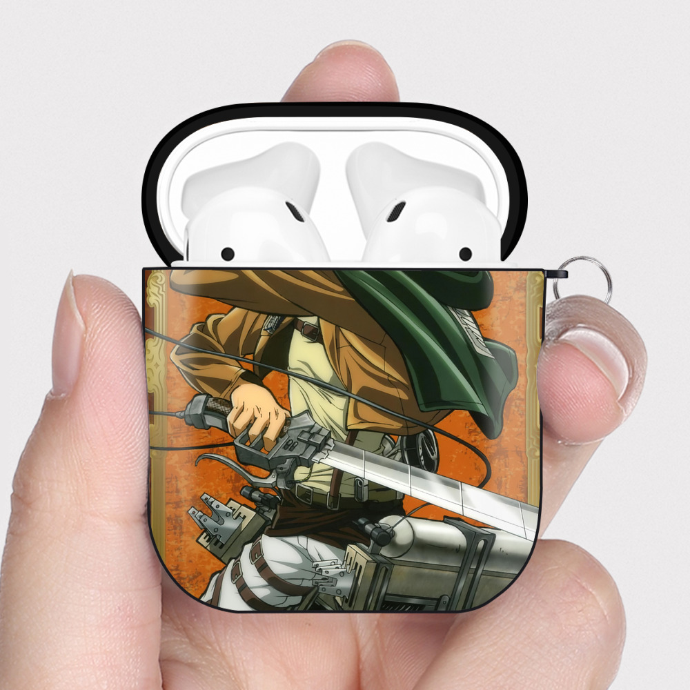 （画像用） 進撃の巨人 Attack on Titan AirPods 第2世代保護ケース ハードシェル ブラック 耐衝撃・防指紋・カラビナ付き