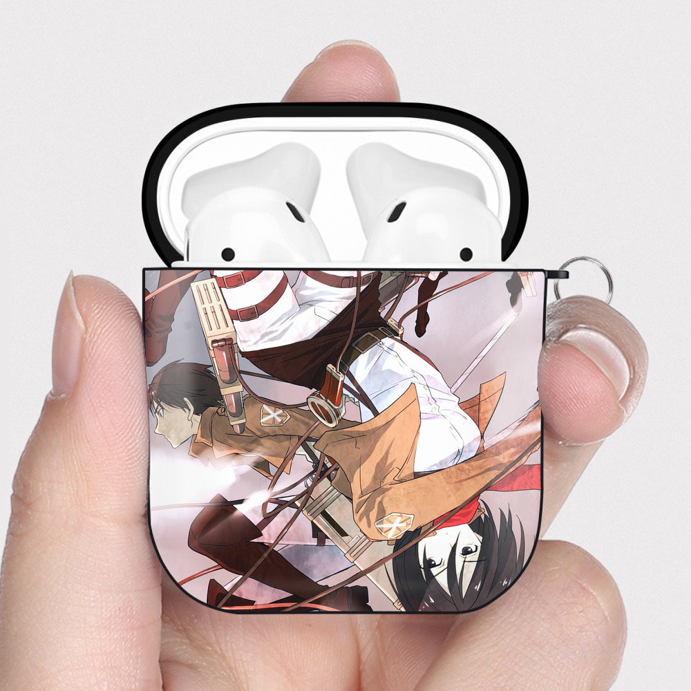 （画像用） 進撃の巨人 Attack on Titan AirPods 第2世代保護ケース ハードシェル ブラック 耐衝撃・防指紋・カラビナ付き
