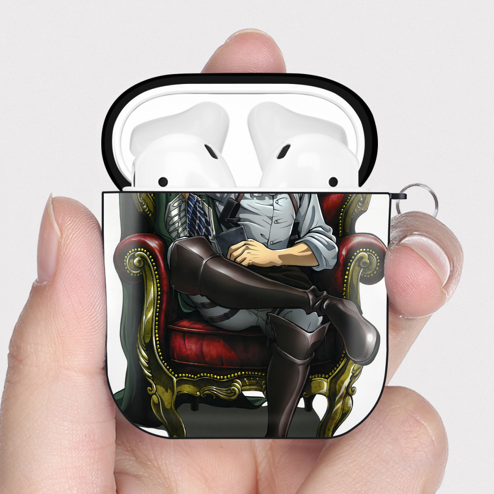 （画像用） 進撃の巨人 Attack on Titan AirPods 第2世代保護ケース ハードシェル ブラック 耐衝撃・防指紋・カラビナ付き