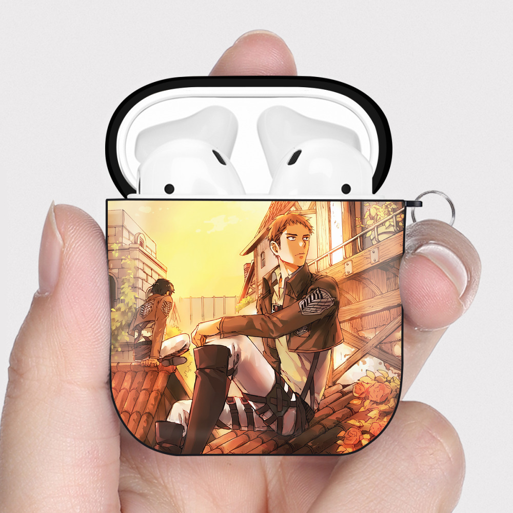 （画像用） 進撃の巨人 Attack on Titan AirPods 第2世代保護ケース ハードシェル ブラック 耐衝撃・防指紋・カラビナ付き