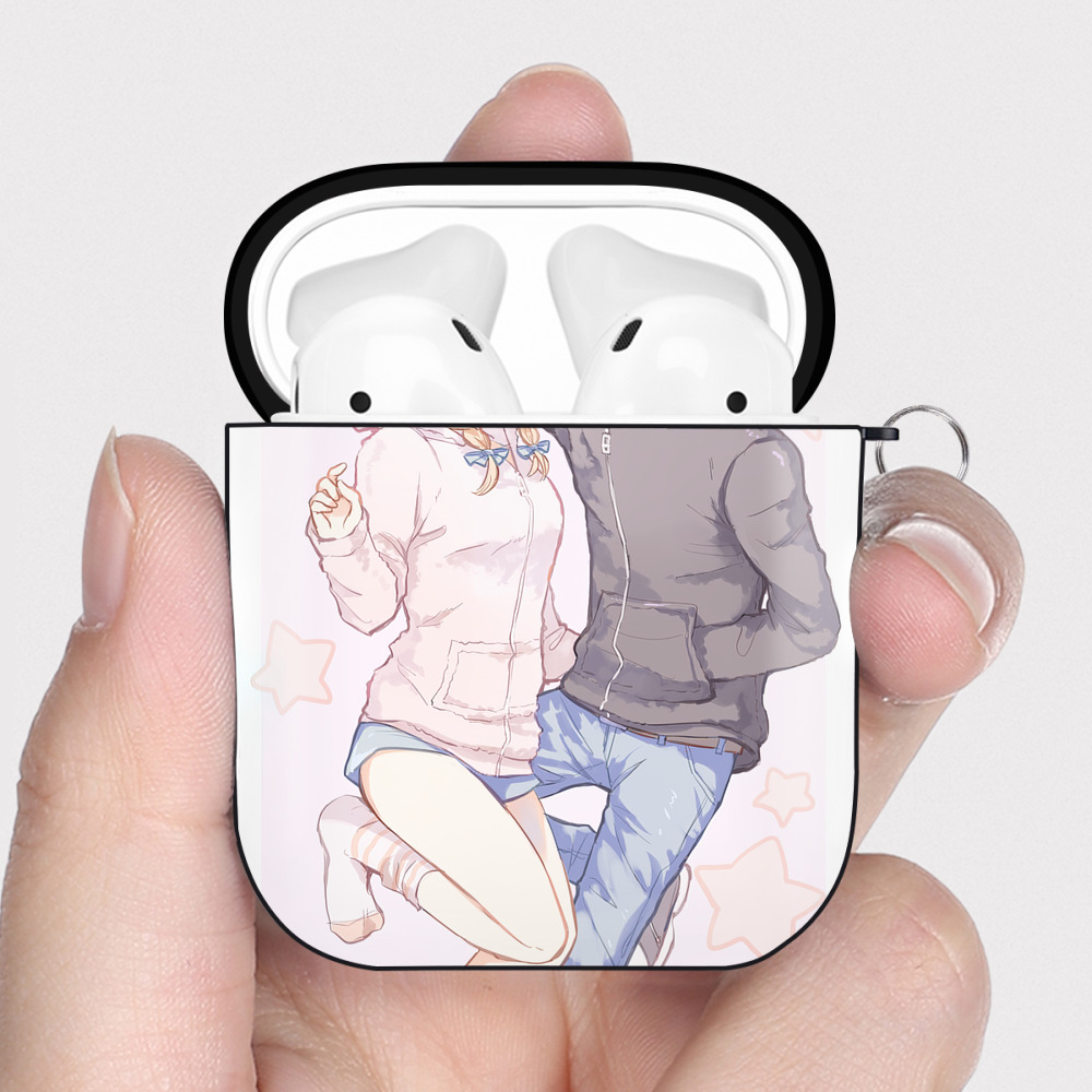 （画像用） 進撃の巨人 Attack on Titan AirPods 第2世代保護ケース ハードシェル ブラック 耐衝撃・防指紋・カラビナ付き