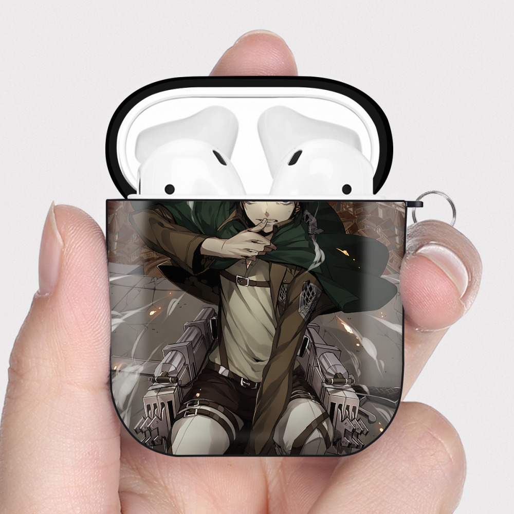 （画像用） 進撃の巨人 Attack on Titan AirPods 第2世代保護ケース ハードシェル ブラック 耐衝撃・防指紋・カラビナ付き