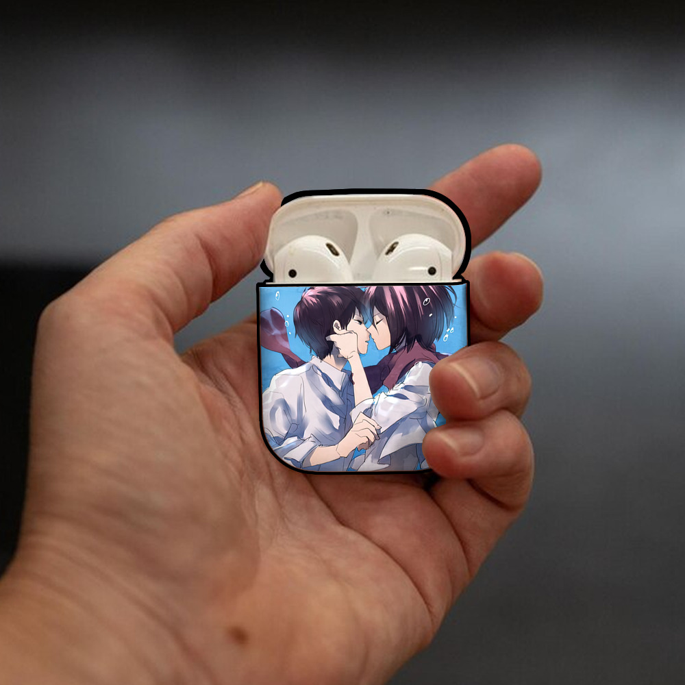 進撃の巨人 Attack on Titan AirPods 第2世代保護ケース ハードシェル ブラック 耐衝撃・防指紋・カラビナ付き