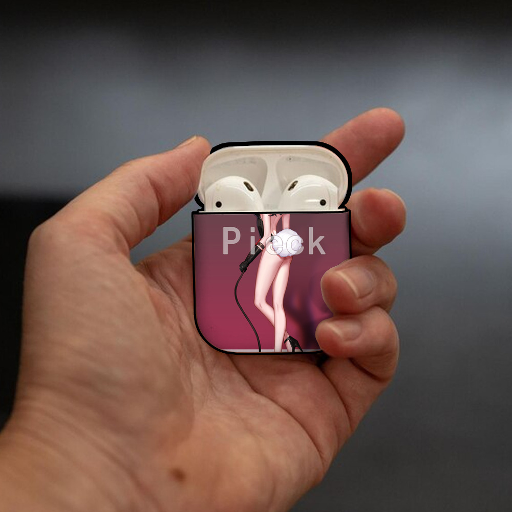 進撃の巨人 Attack on Titan AirPods 第2世代保護ケース ハードシェル ブラック 耐衝撃・防指紋・カラビナ付き