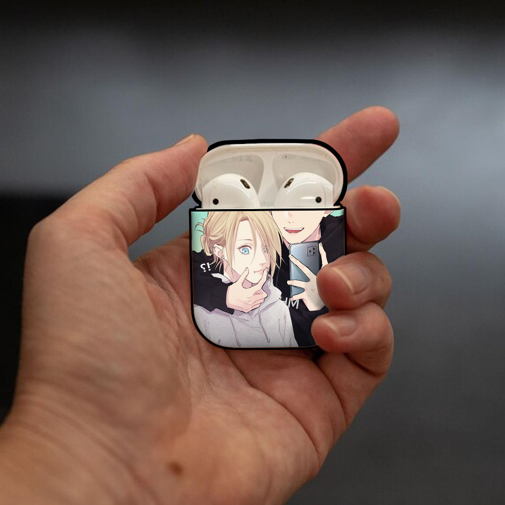 進撃の巨人 Attack on Titan AirPods 第2世代保護ケース ハードシェル ブラック 耐衝撃・防指紋・カラビナ付き