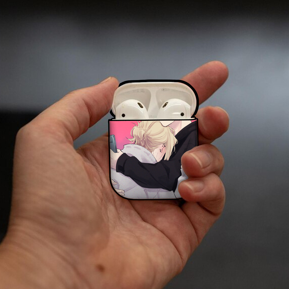 進撃の巨人 Attack on Titan AirPods 第2世代保護ケース ハードシェル ブラック 耐衝撃・防指紋・カラビナ付き