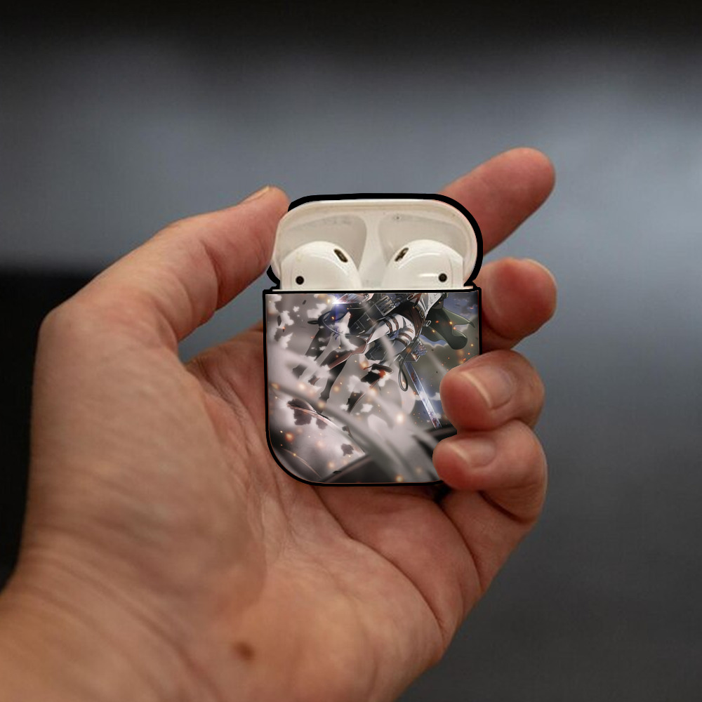 進撃の巨人 Attack on Titan AirPods 第2世代保護ケース ハードシェル ブラック 耐衝撃・防指紋・カラビナ付き