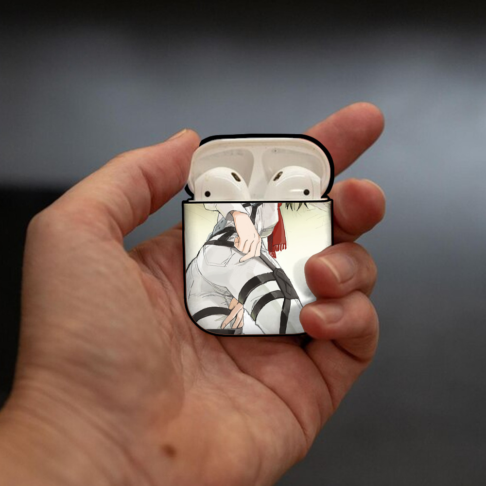 進撃の巨人 Attack on Titan AirPods 第2世代保護ケース ハードシェル ブラック 耐衝撃・防指紋・カラビナ付き