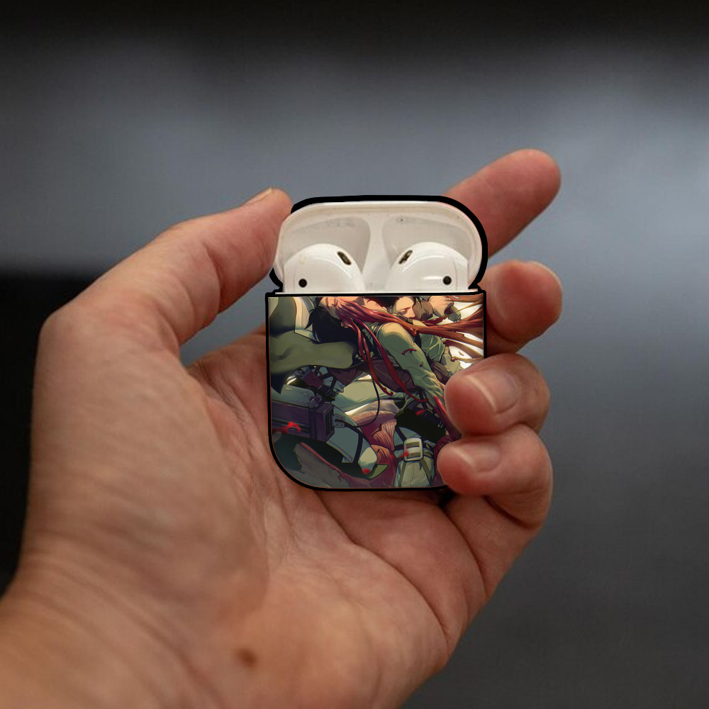 進撃の巨人 Attack on Titan AirPods 第2世代保護ケース ハードシェル ブラック 耐衝撃・防指紋・カラビナ付き