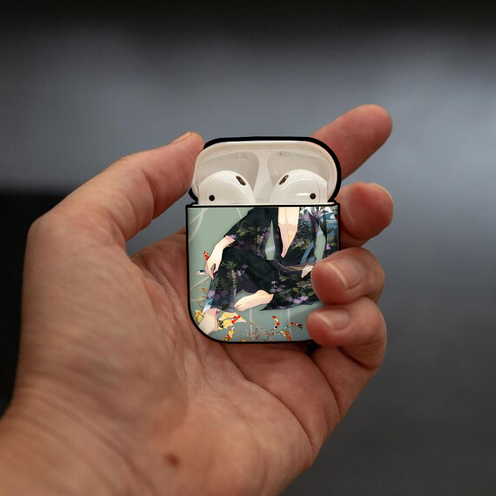 進撃の巨人 Attack on Titan AirPods 第2世代保護ケース ハードシェル ブラック 耐衝撃・防指紋・カラビナ付き
