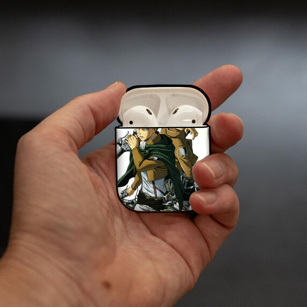 進撃の巨人 Attack on Titan AirPods 第2世代保護ケース ハードシェル ブラック 耐衝撃・防指紋・カラビナ付き