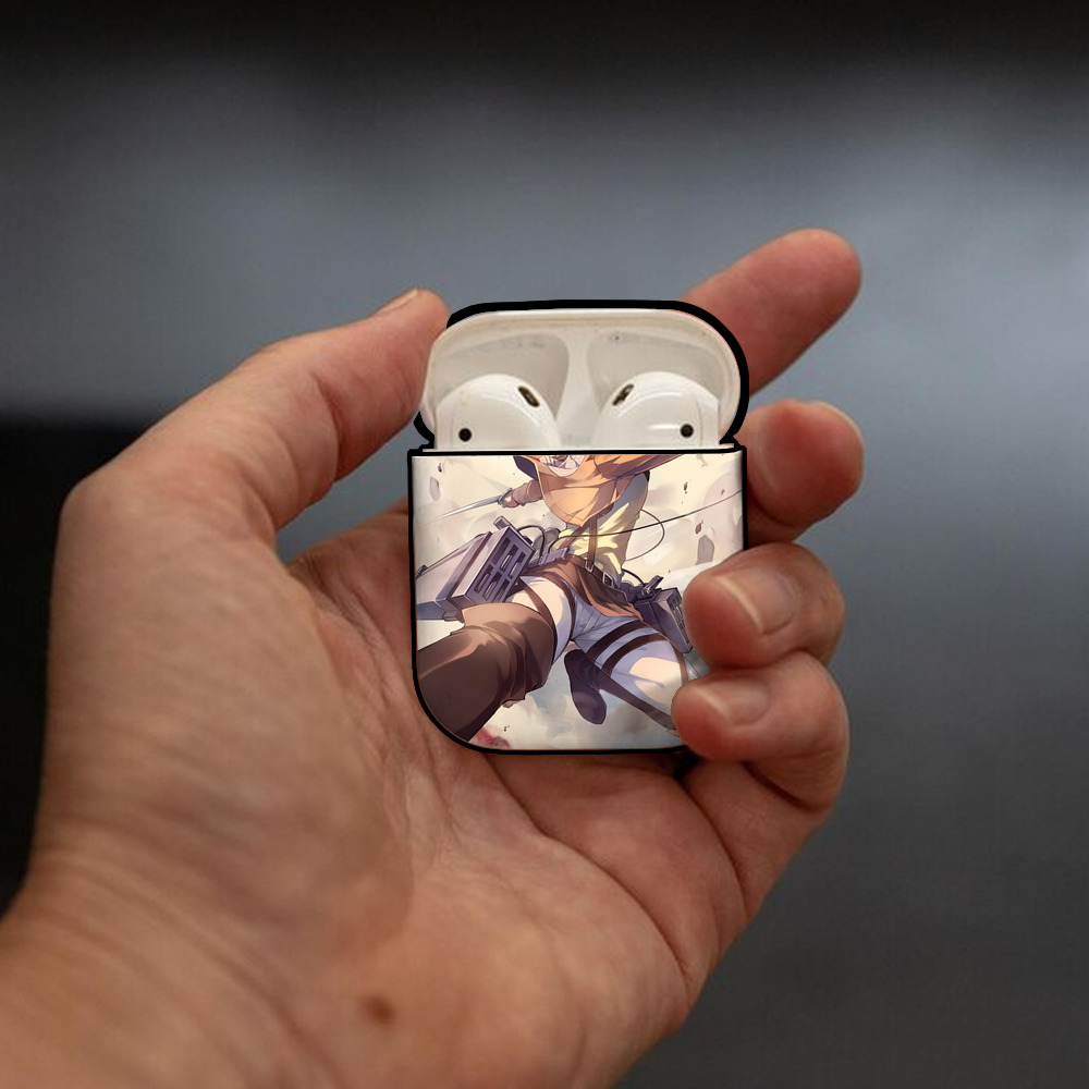進撃の巨人 Attack on Titan AirPods 第2世代保護ケース ハードシェル ブラック 耐衝撃・防指紋・カラビナ付き