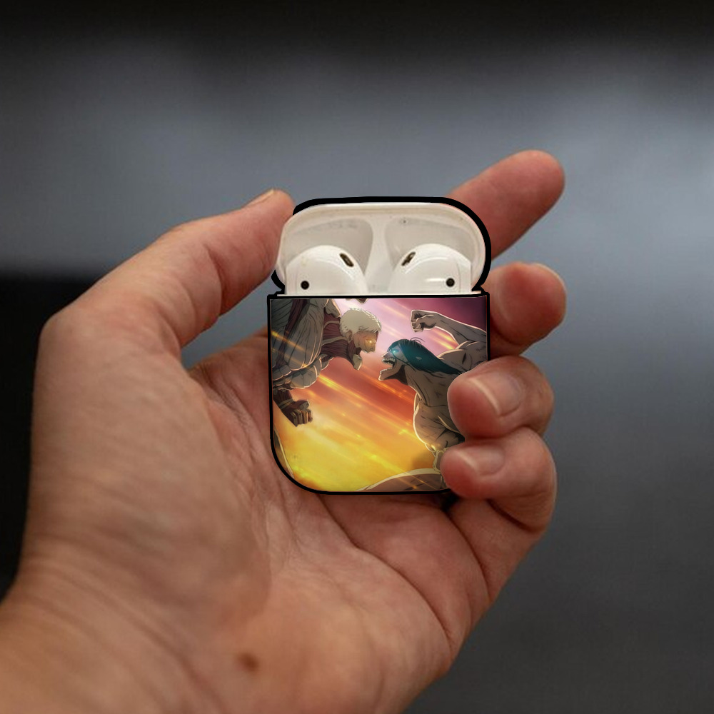 進撃の巨人 Attack on Titan AirPods 第2世代保護ケース ハードシェル ブラック 耐衝撃・防指紋・カラビナ付き