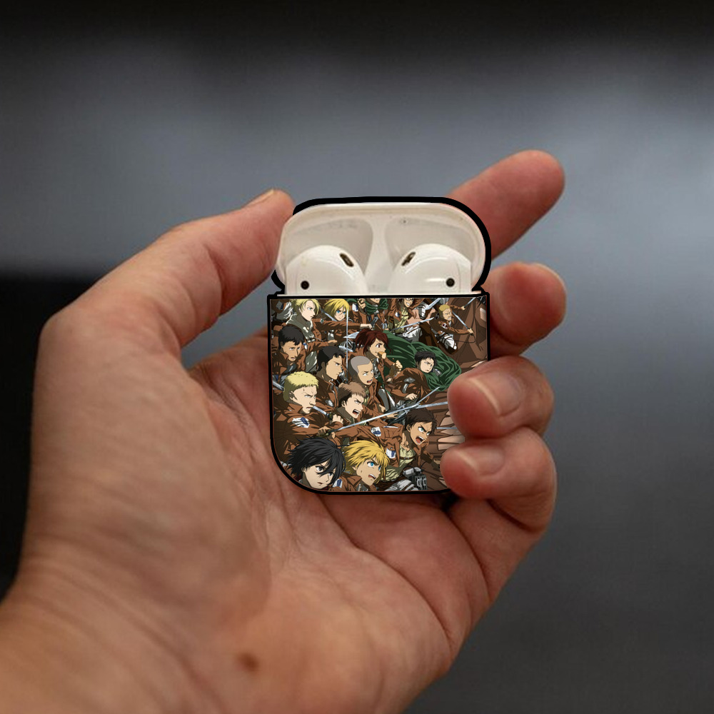 進撃の巨人 Attack on Titan AirPods 第2世代保護ケース ハードシェル ブラック 耐衝撃・防指紋・カラビナ付き