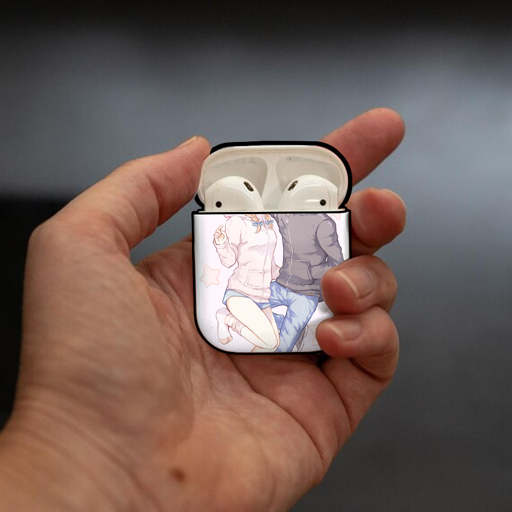 進撃の巨人 Attack on Titan AirPods 第2世代保護ケース ハードシェル ブラック 耐衝撃・防指紋・カラビナ付き