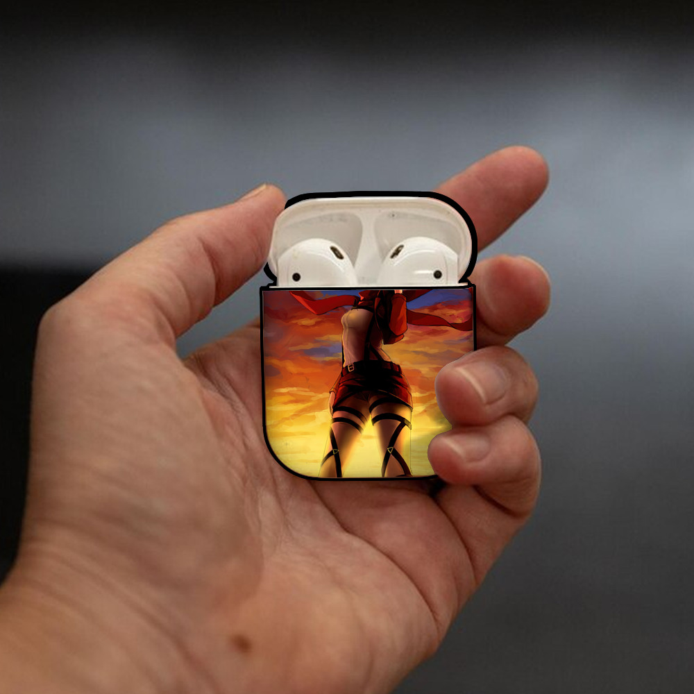 進撃の巨人 Attack on Titan AirPods 第2世代保護ケース ハードシェル ブラック 耐衝撃・防指紋・カラビナ付き