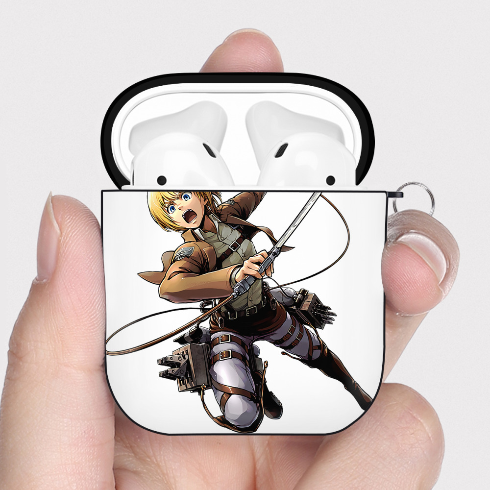 （画像用） 進撃の巨人 アルミン·アルレルト Attack on Titan Armin Arlert AirPods 第2世代保護ケース ハードシェル ブラック 耐衝撃・防指紋・カラビナ付き