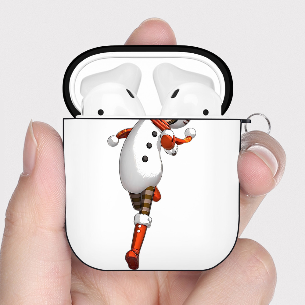 （画像用） 進撃の巨人 アルミン·アルレルト Attack on Titan Armin Arlert AirPods 第2世代保護ケース ハードシェル ブラック 耐衝撃・防指紋・カラビナ付き