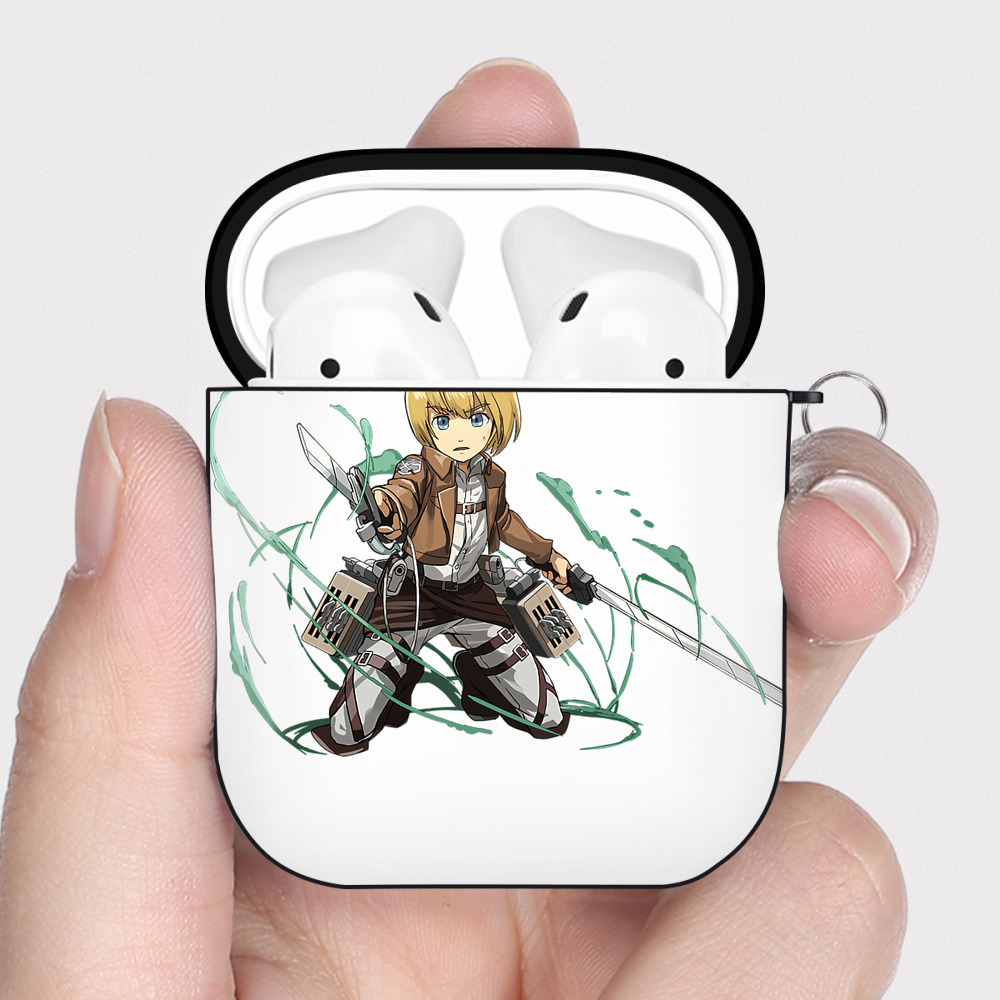 （画像用） 進撃の巨人 アルミン·アルレルト Attack on Titan Armin Arlert AirPods 第2世代保護ケース ハードシェル ブラック 耐衝撃・防指紋・カラビナ付き