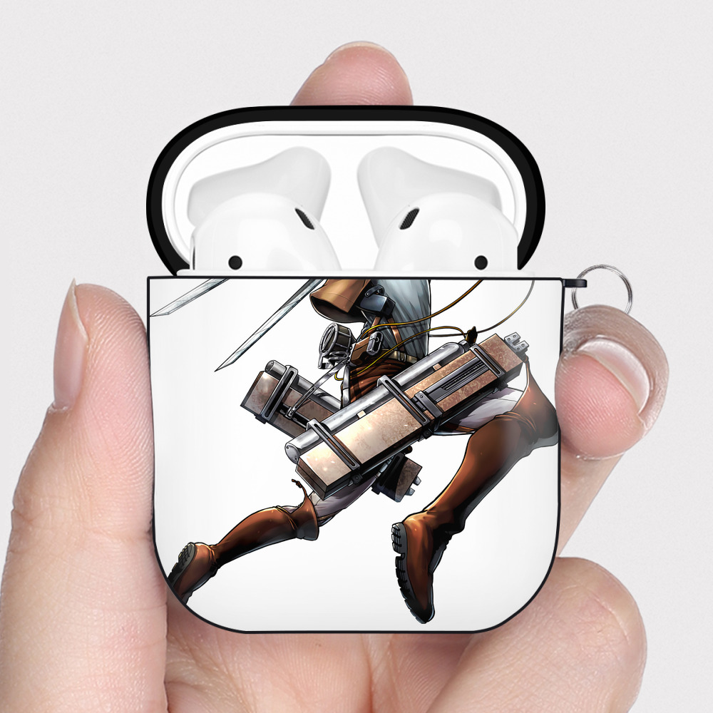 （画像用） 進撃の巨人 Attack on Titan AirPods 第2世代保護ケース ハードシェル ブラック 耐衝撃・防指紋・カラビナ付き