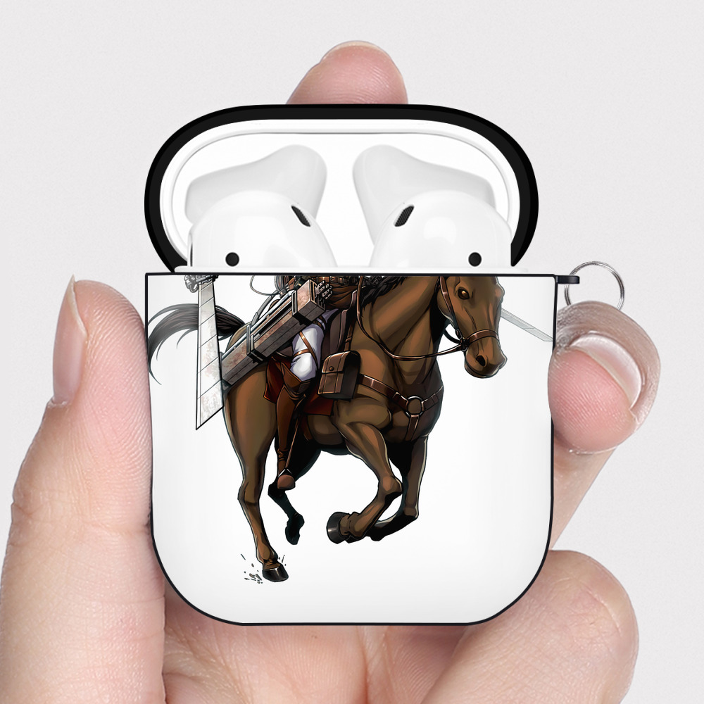 （画像用） 進撃の巨人 Attack on Titan AirPods 第2世代保護ケース ハードシェル ブラック 耐衝撃・防指紋・カラビナ付き