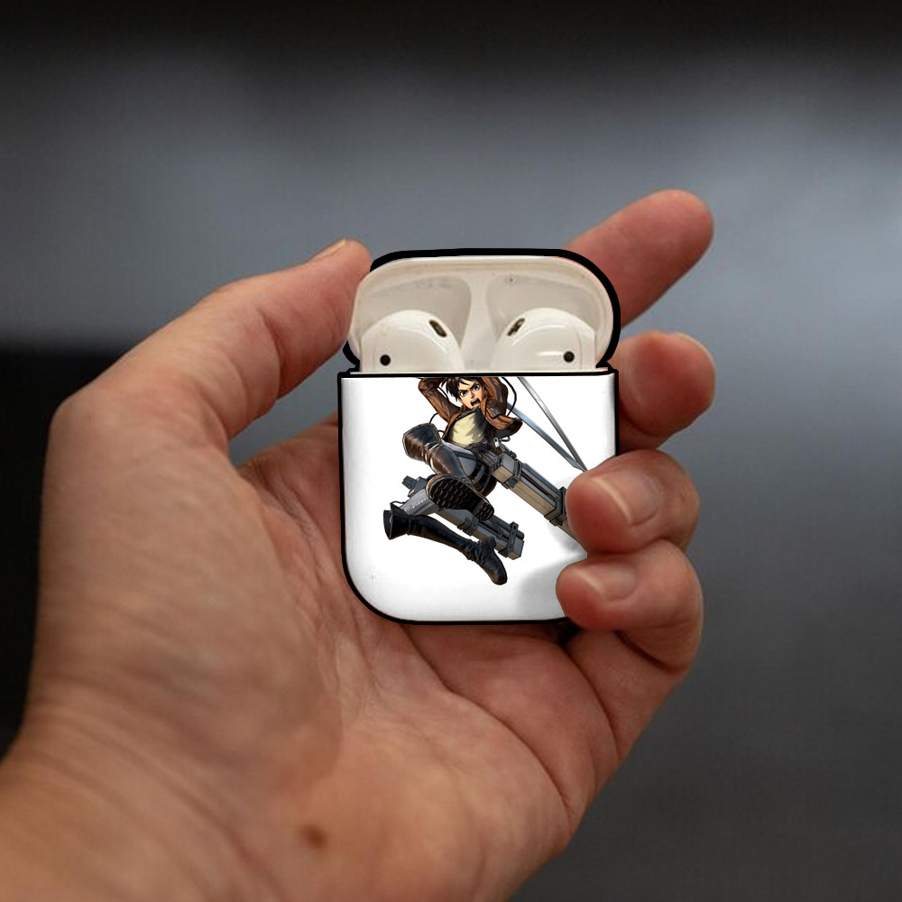 進撃の巨人 エレン･イェーガー Attack on Titan Eren Jäger AirPods 第2世代保護ケース ハードシェル ブラック 耐衝撃・防指紋・カラビナ付き