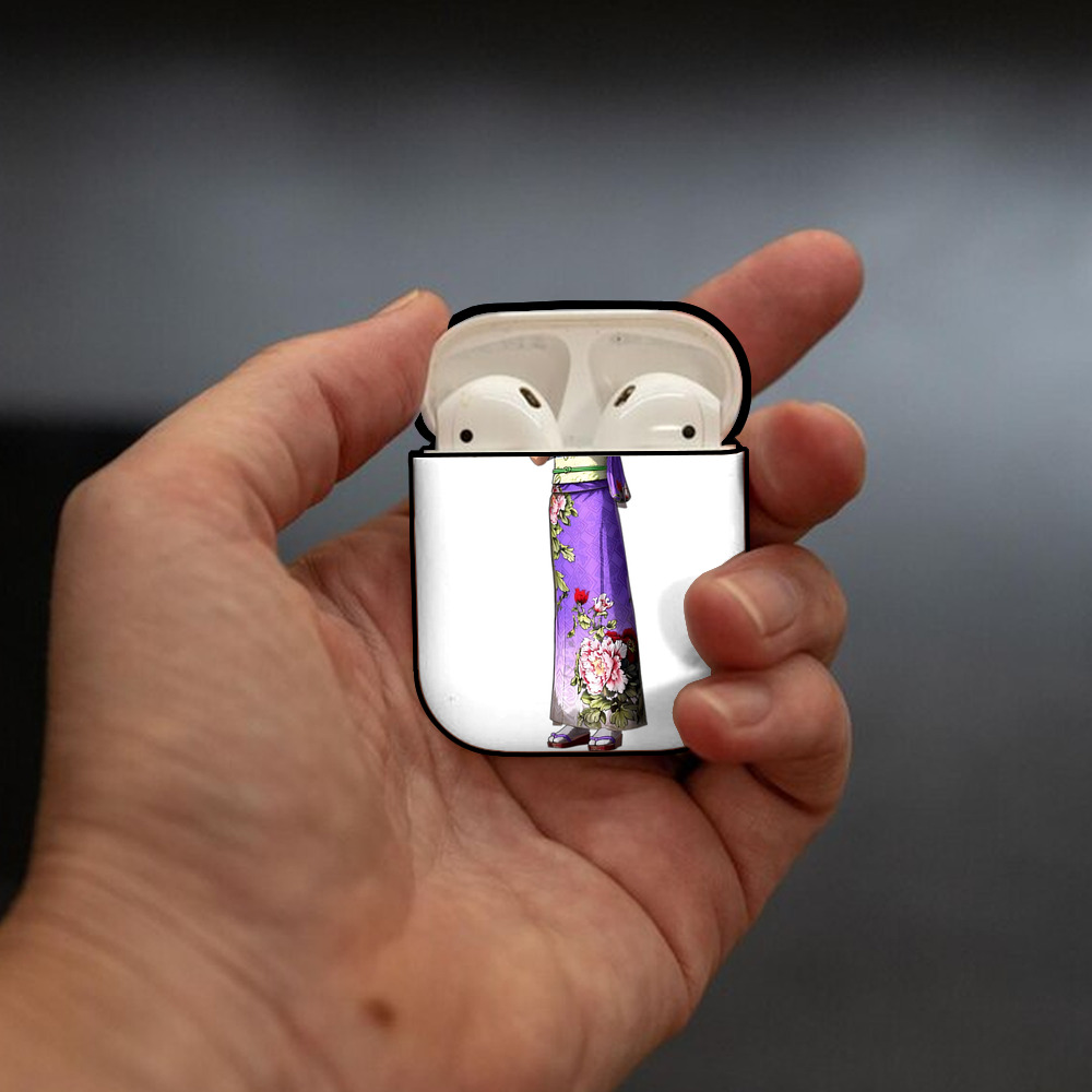 進撃の巨人 ミカサ·アッカーマン Attack on Titan Mikasa Ackerman AirPods 第2世代保護ケース ハードシェル ブラック 耐衝撃・防指紋・カラビナ付き