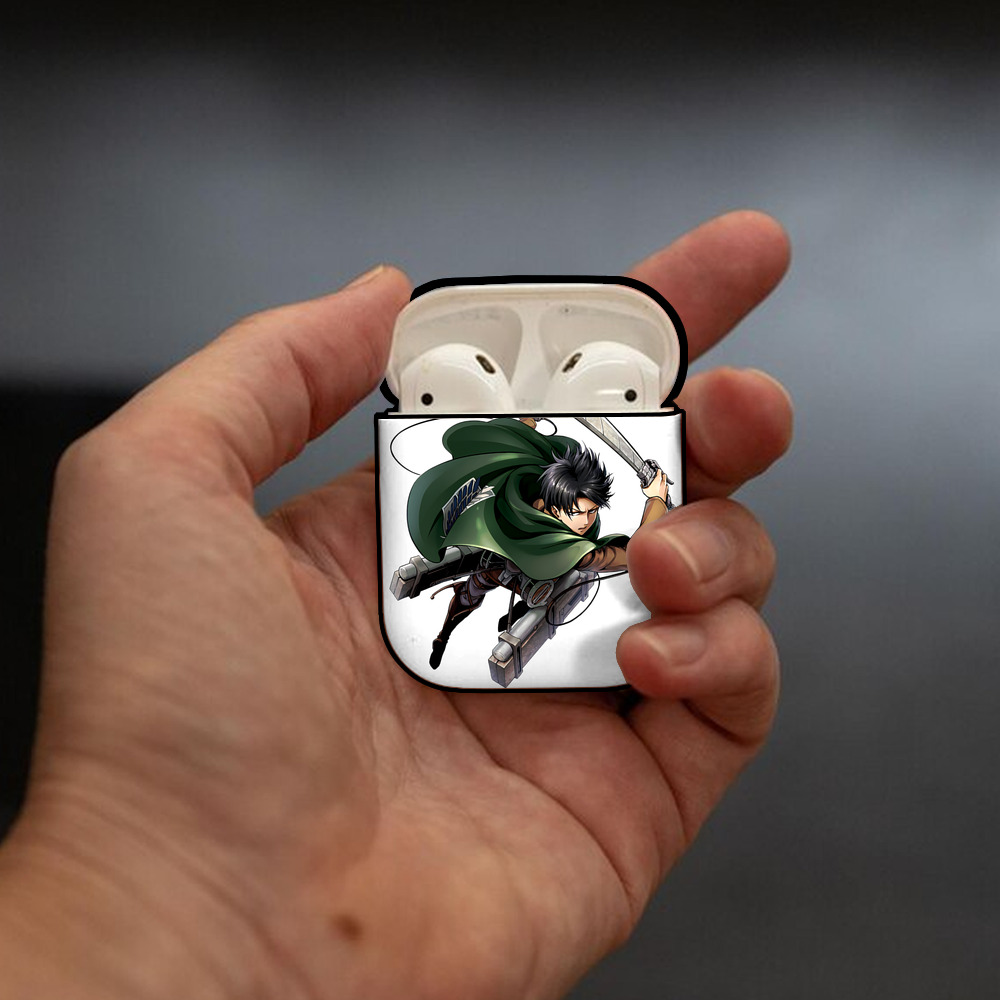 進撃の巨人 リヴァイ·アッカーマン Attack on Titan Levi Ackerman AirPods 第2世代保護ケース ハードシェル ブラック 耐衝撃・防指紋・カラビナ付き