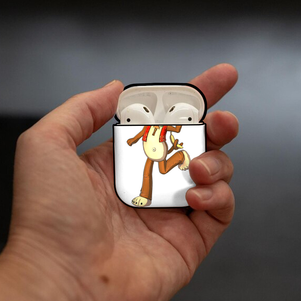 進撃の巨人 アルミン·アルレルト Attack on Titan Armin Arlert AirPods 第2世代保護ケース ハードシェル ブラック 耐衝撃・防指紋・カラビナ付き