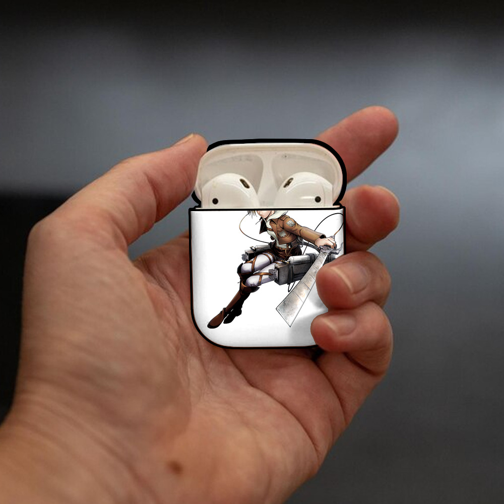 進撃の巨人 アニ・レオンハート Attack on Titan Annie Leonhart AirPods 第2世代保護ケース ハードシェル ブラック 耐衝撃・防指紋・カラビナ付き