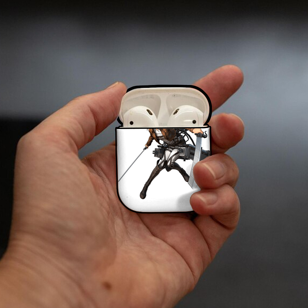進撃の巨人 クリスタ·レンズ Attack on Titan Christa Lenz AirPods 第2世代保護ケース ハードシェル ブラック 耐衝撃・防指紋・カラビナ付き
