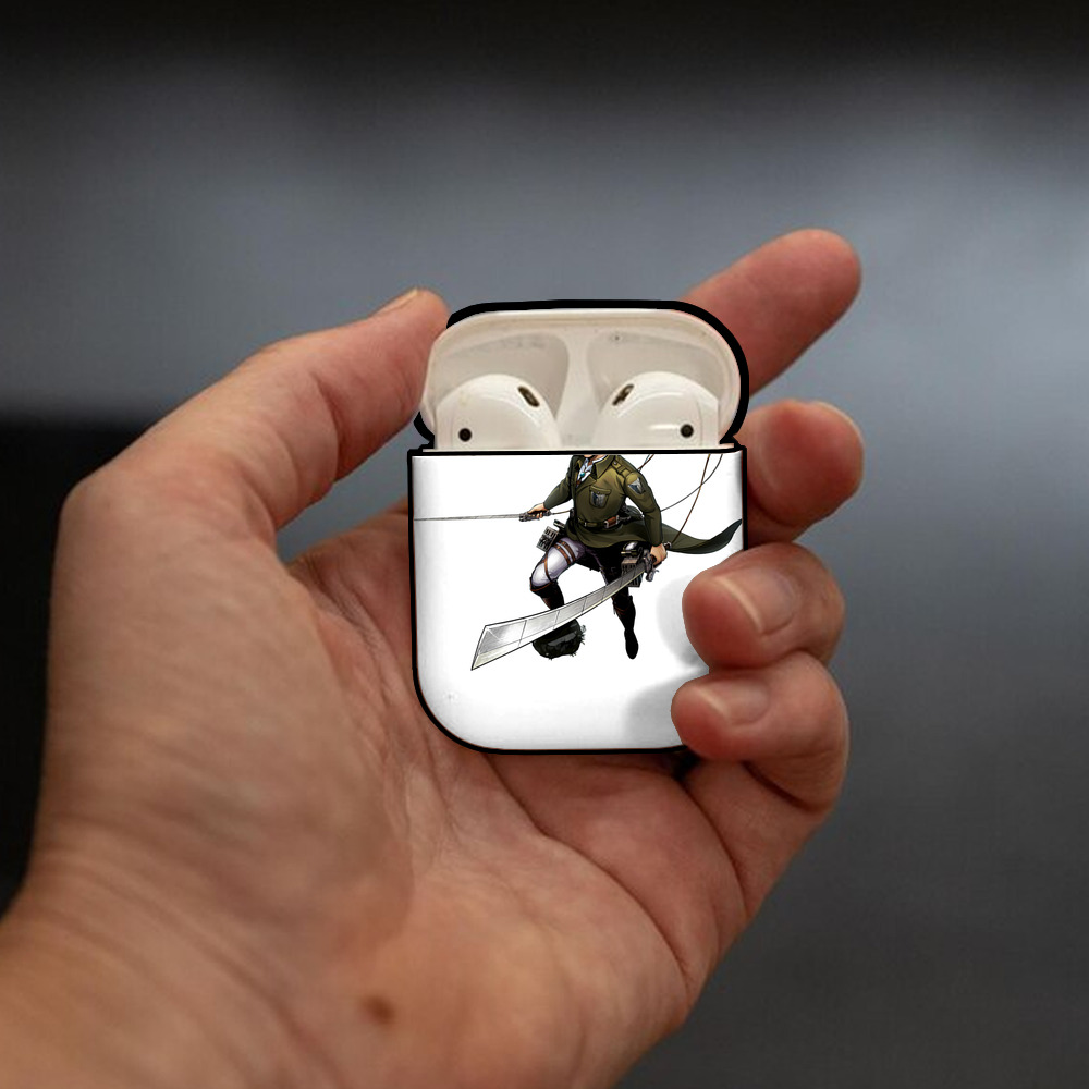 進撃の巨人 エルヴィン・スミス Attack on Titan Erwin Smith AirPods 第2世代保護ケース ハードシェル ブラック 耐衝撃・防指紋・カラビナ付き