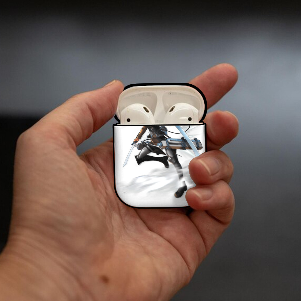 進撃の巨人 ベルトルト・フーバー Attack on Titan Bertholdt Hoover AirPods 第2世代保護ケース ハードシェル ブラック 耐衝撃・防指紋・カラビナ付き