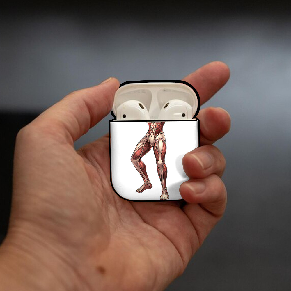 進撃の巨人 Attack on Titan AirPods 第2世代保護ケース ハードシェル ブラック 耐衝撃・防指紋・カラビナ付き