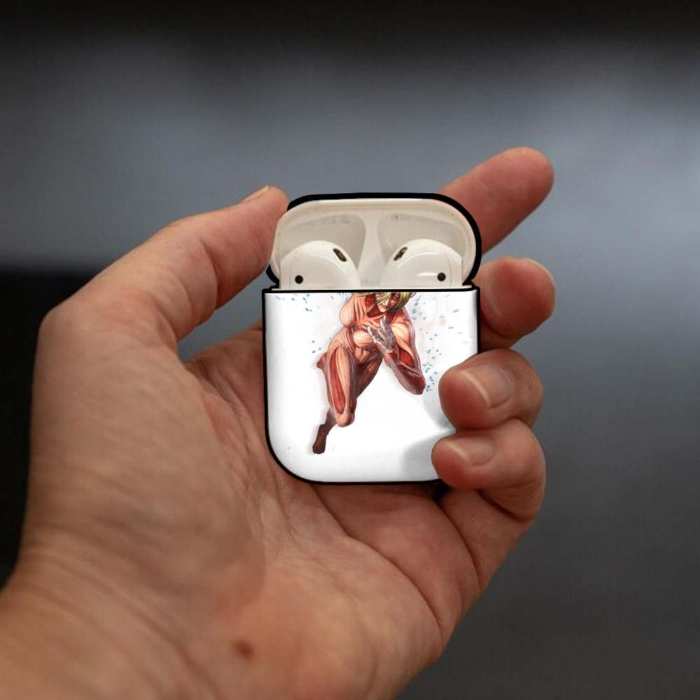 進撃の巨人 Attack on Titan AirPods 第2世代保護ケース ハードシェル ブラック 耐衝撃・防指紋・カラビナ付き