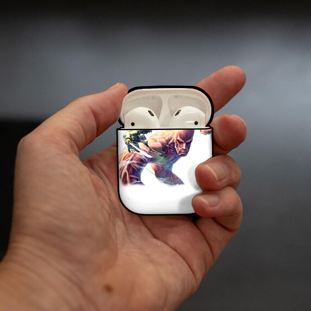 進撃の巨人 Attack on Titan AirPods 第2世代保護ケース ハードシェル ブラック 耐衝撃・防指紋・カラビナ付き