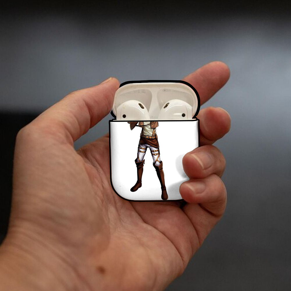 進撃の巨人 Attack on Titan AirPods 第2世代保護ケース ハードシェル ブラック 耐衝撃・防指紋・カラビナ付き