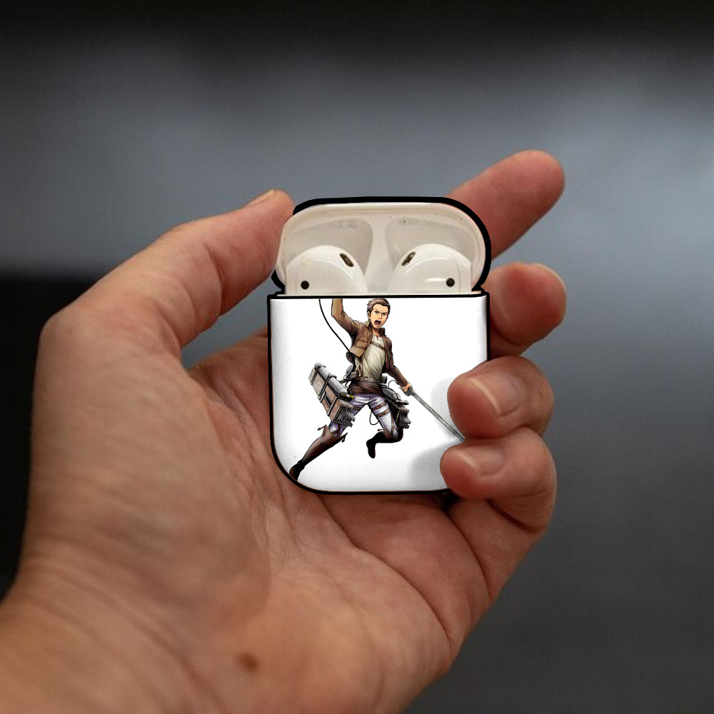 進撃の巨人 Attack on Titan AirPods 第2世代保護ケース ハードシェル ブラック 耐衝撃・防指紋・カラビナ付き