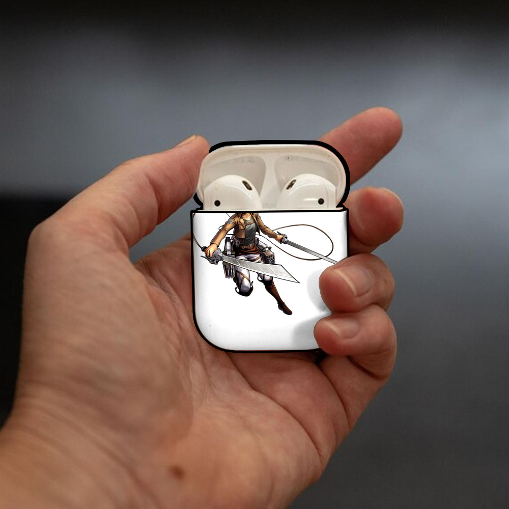 進撃の巨人 Attack on Titan AirPods 第2世代保護ケース ハードシェル ブラック 耐衝撃・防指紋・カラビナ付き