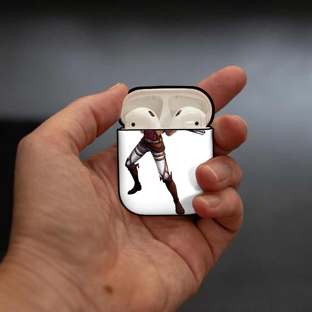 進撃の巨人 Attack on Titan AirPods 第2世代保護ケース ハードシェル ブラック 耐衝撃・防指紋・カラビナ付き